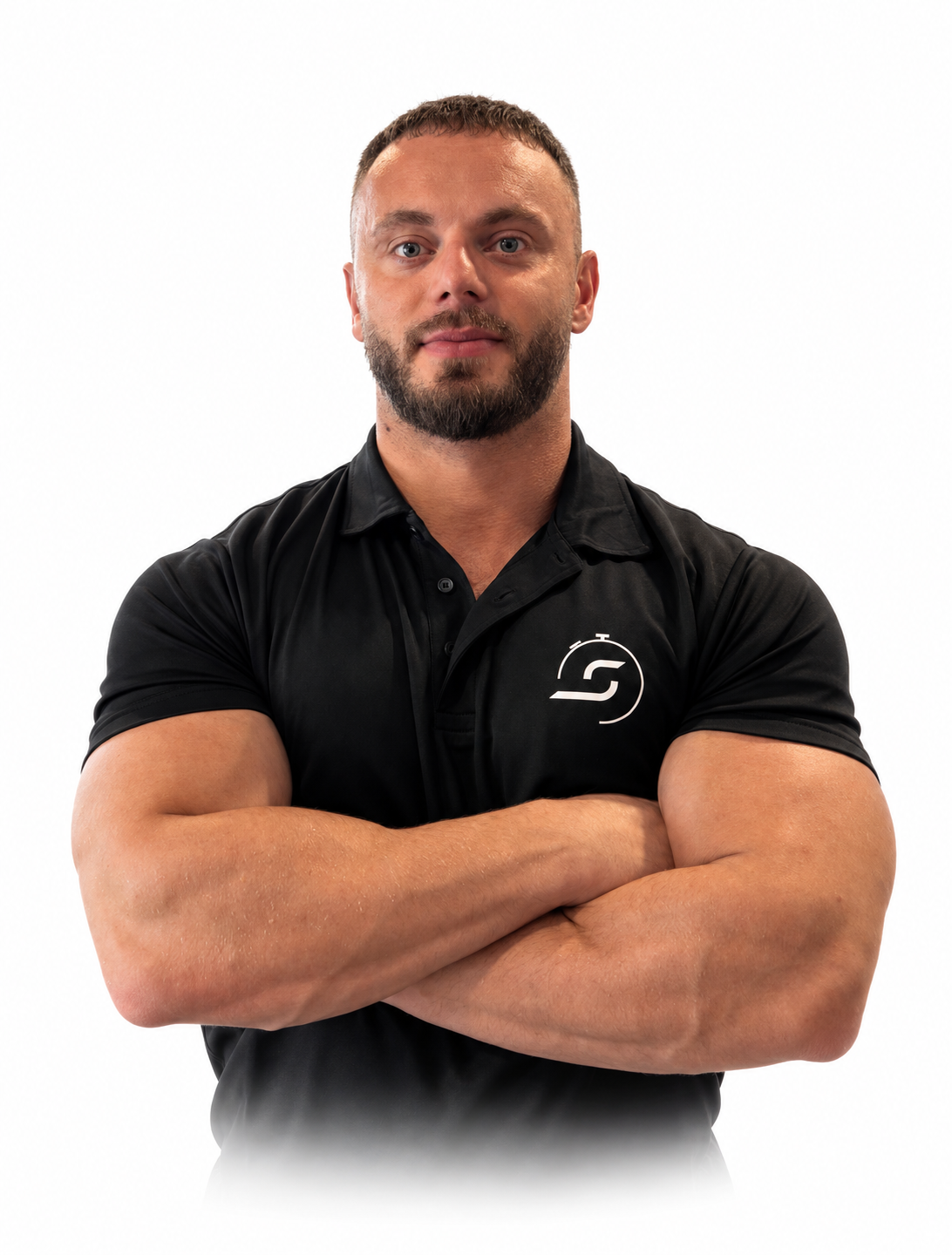 Ani, votre coach sportif, les bras croisés